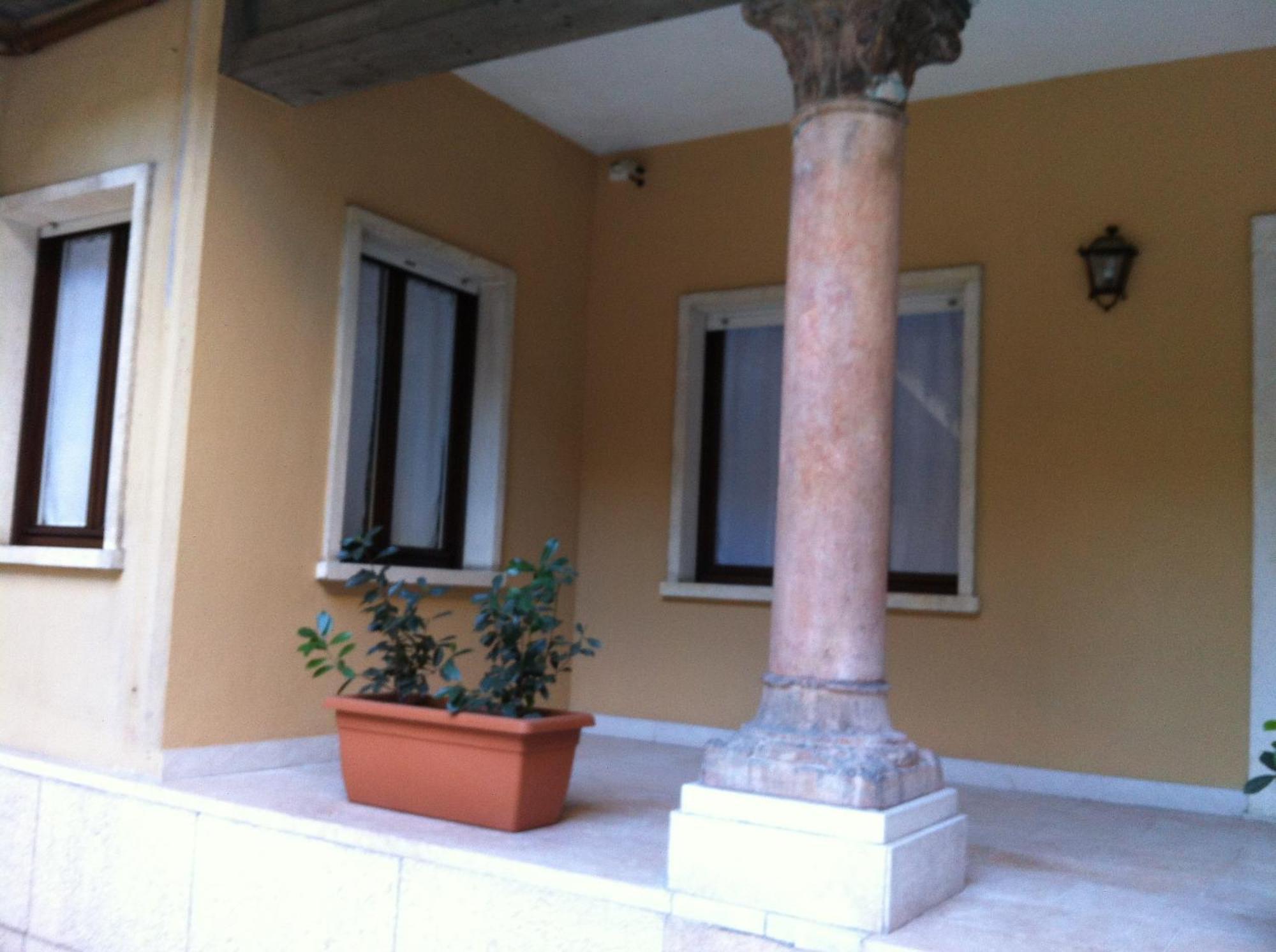 Romeo Design Rooms, Verona